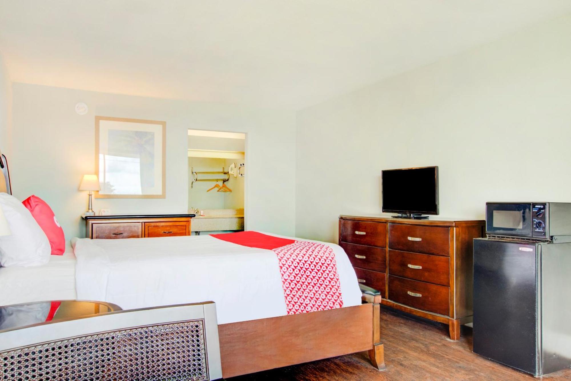 Oyo Hotel Dundee By Crystal Lake Eksteriør billede