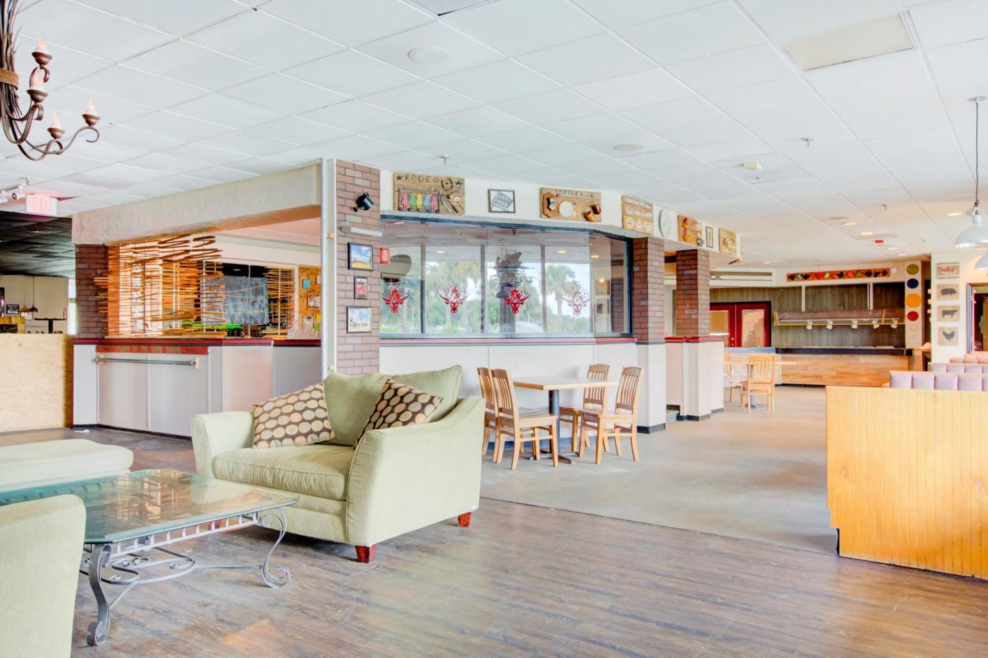 Oyo Hotel Dundee By Crystal Lake Eksteriør billede